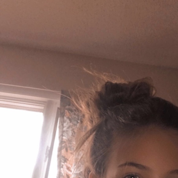 Meet your Posher, Paisley - Picture 1 of 1